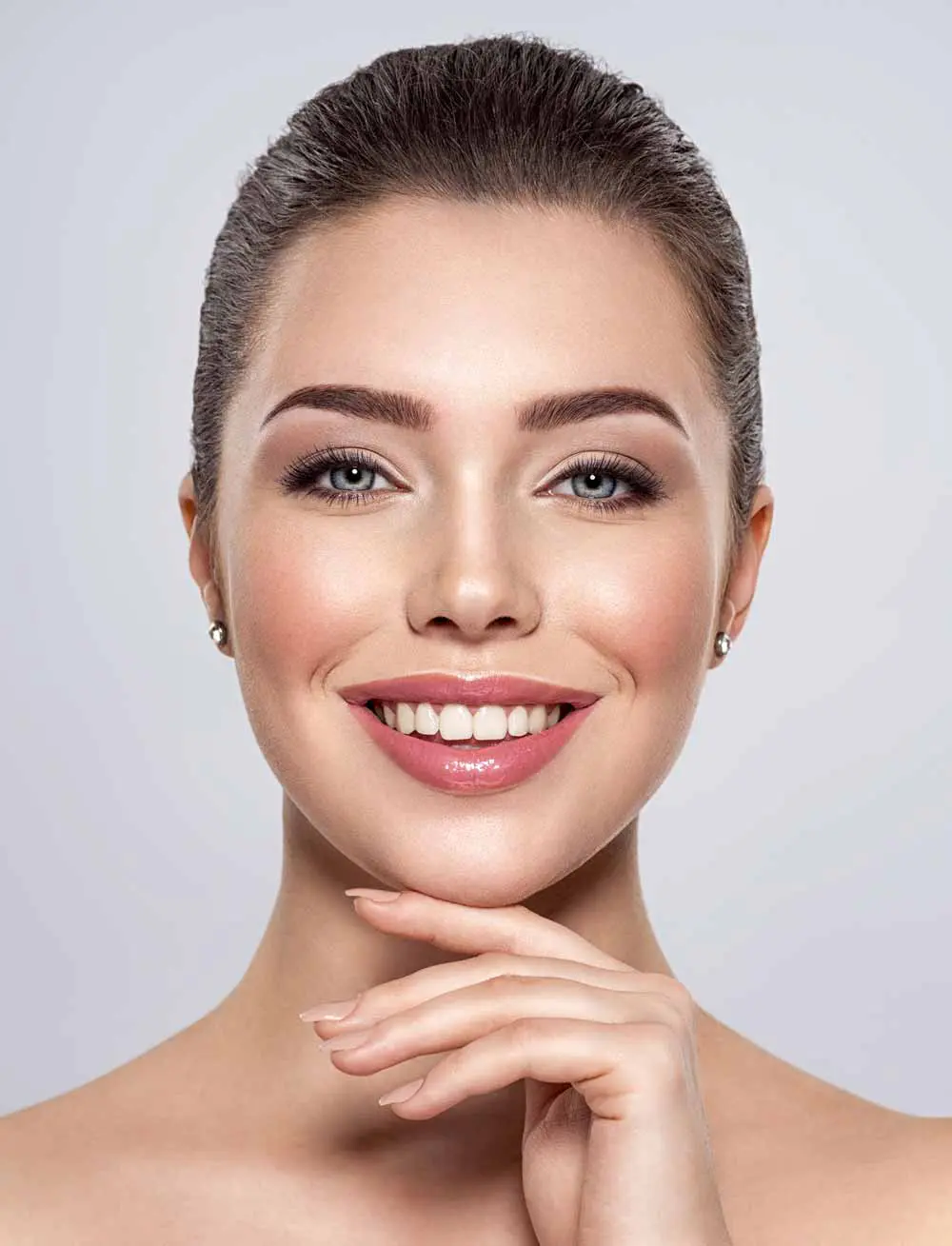front-portrait-of-the-smiling-woman-with-beauty-fa-7MMD5WU.jpg
